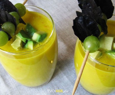 Гаспачо: питательная комбинация желтого помидора и авокадо